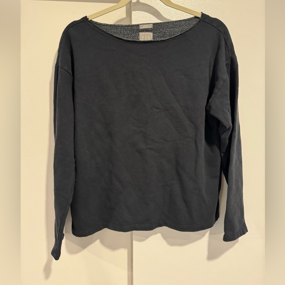 GAP black sweater‎ size small